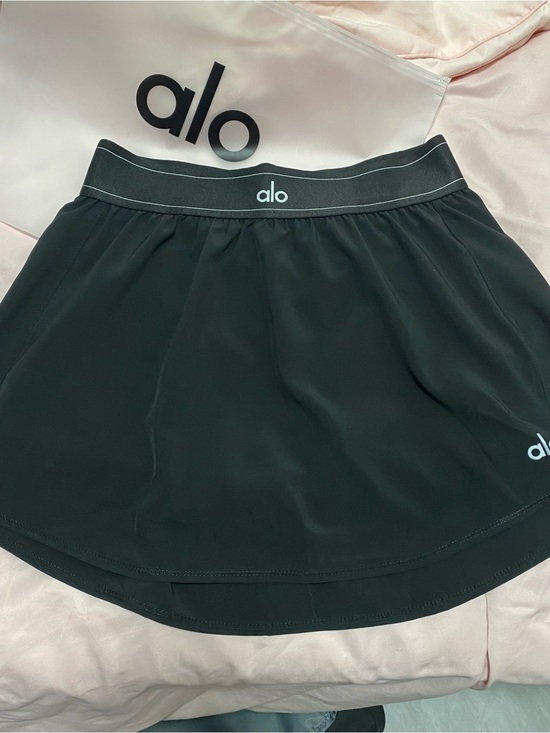 ALO Yoga Dresses & Skirts - ALO Yoga Black Athletic Skirt with Logo Waistband